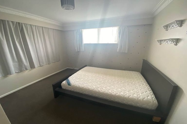 Photo of property in 40 Seymour Road, Sunnyvale, Auckland, 0612