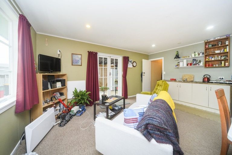 Photo of property in 651 Featherston Street, Roslyn, Palmerston North, 4414