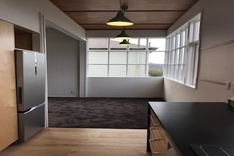 Photo of property in 43 Grant Road, Thorndon, Wellington, 6011