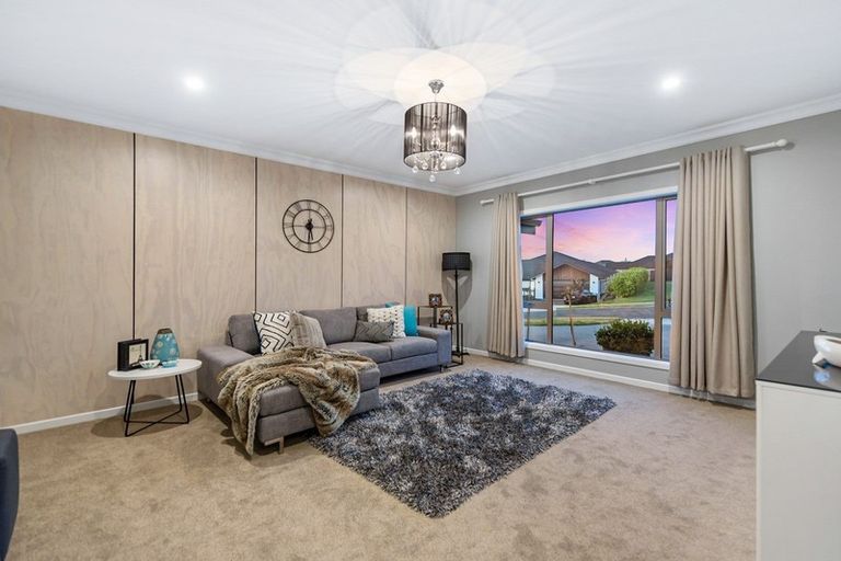 Photo of property in 14 Miranda Place, Flagstaff, Hamilton, 3210