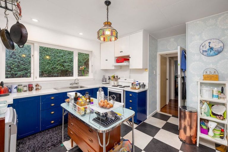 Photo of property in 44 Cressy Terrace, Lyttelton, 8082