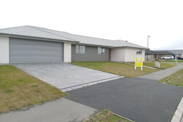 Photo of property in 22 Chris Drive, Rolleston, 7614
