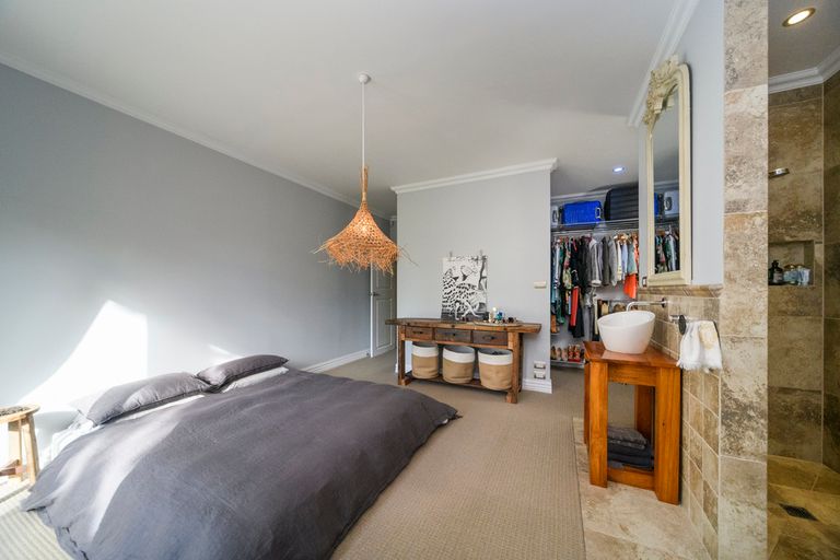 Photo of property in 6 Carlton Avenue, Palmerston North, 4414