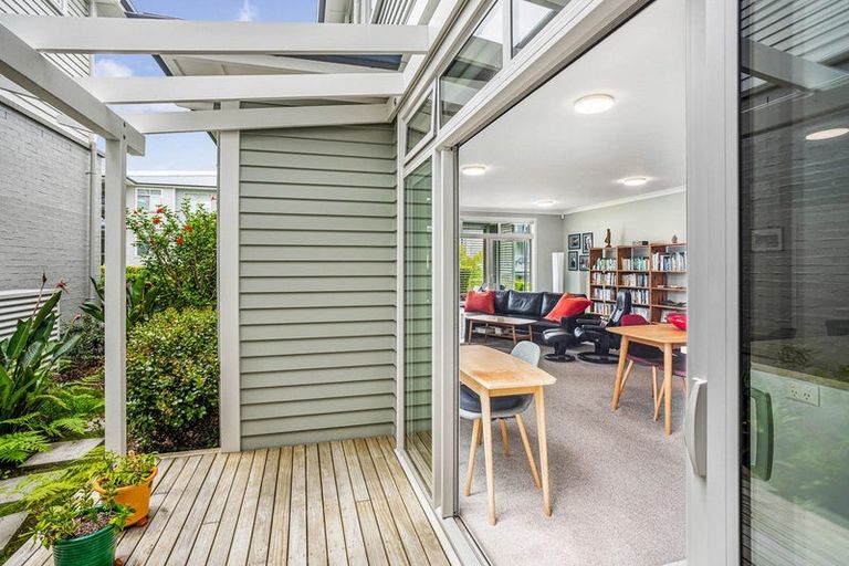 Photo of property in 12 Plantation Terrace, Orewa, 0931