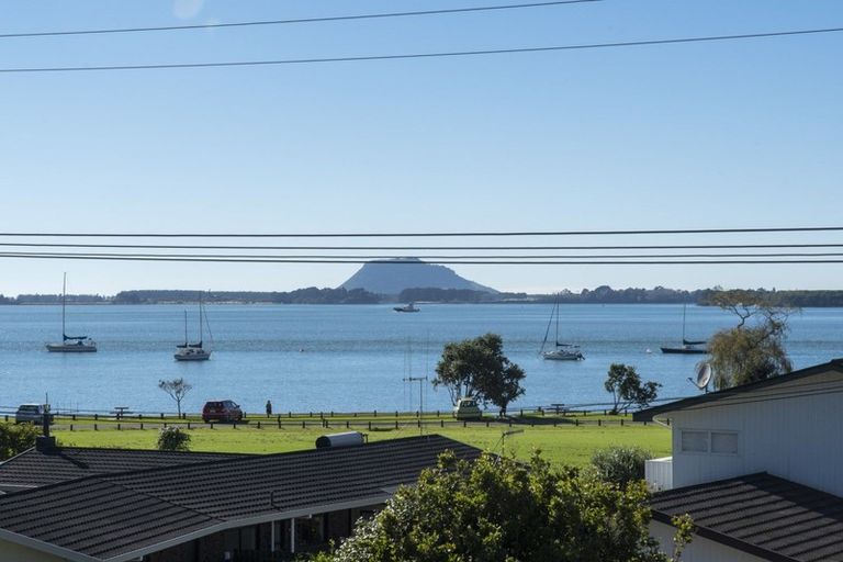 Photo of property in 25 Harbour View Road, Omokoroa, 3114