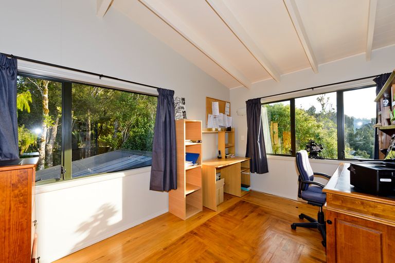 Photo of property in 166 Opanuku Road, Henderson Valley, Auckland, 0612
