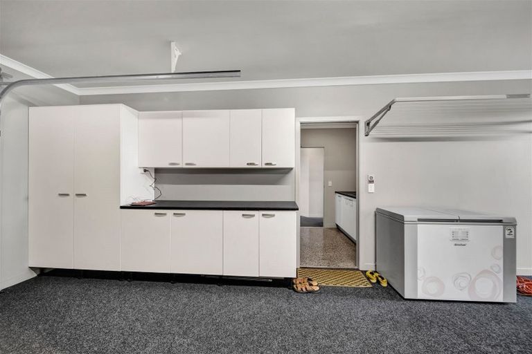 Photo of property in 15 Wentworth Lane, Waiwhakaiho, New Plymouth, 4312