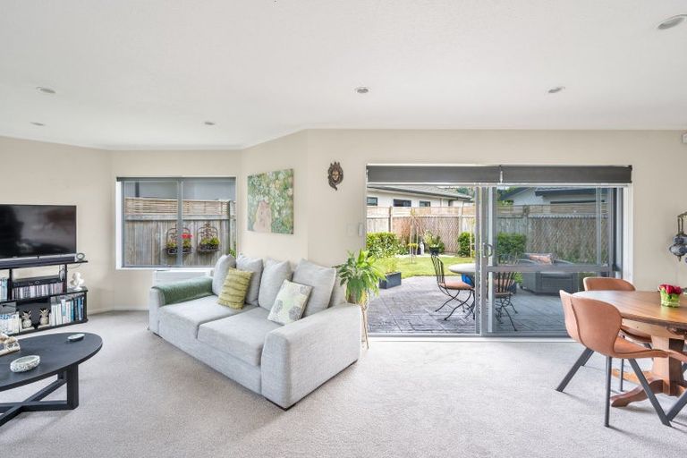 Photo of property in 34 Kensington Drive, Taradale, Napier, 4112