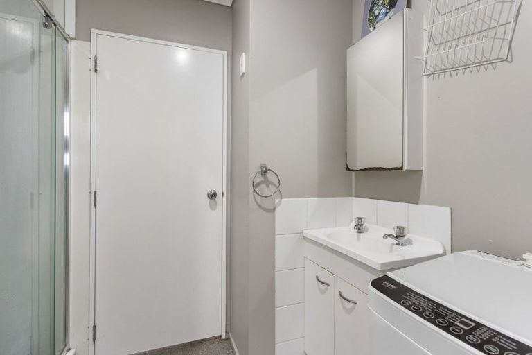 Photo of property in 17 Oakmont Place, Wattle Downs, Auckland, 2103