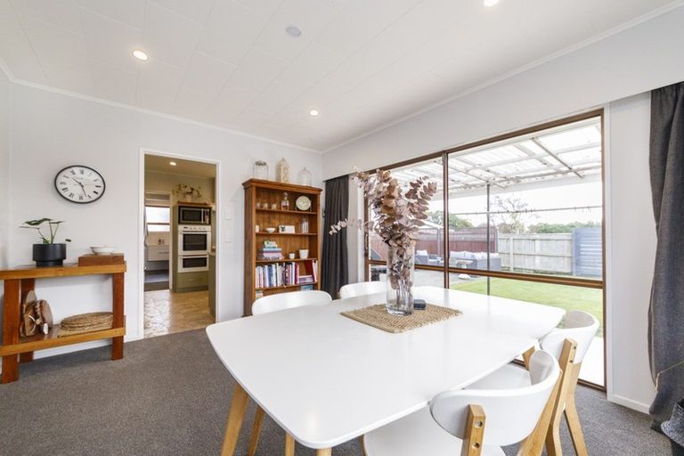 Photo of property in 16 Austin Place, Awapuni, Palmerston North, 4412