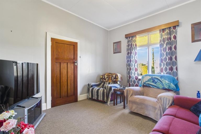 Photo of property in 28 Harris Street, Waimate, 7924
