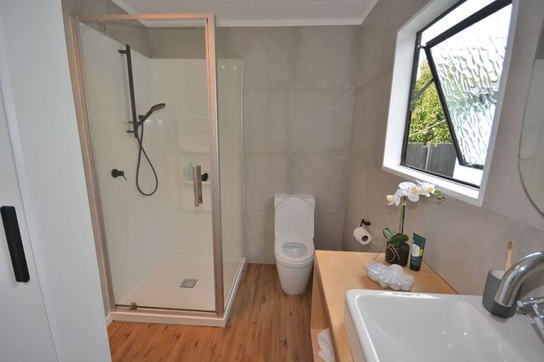 Photo of property in 2 Island View Terrace, Waikanae Beach, Waikanae, 5036