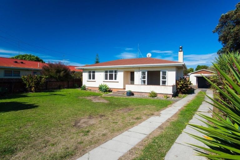 Photo of property in 14 Tolerton Avenue, Elgin, Gisborne, 4010