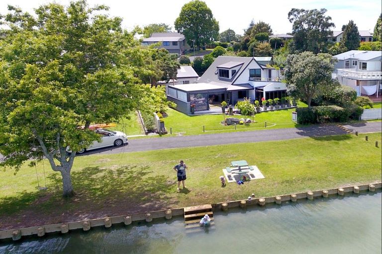 Photo of property in 33 Matahiwi Road, Te Puna, Tauranga, 3174