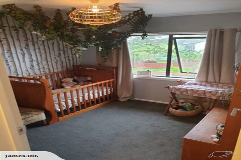 Photo of property in 1/35 St Leonards Road, Kelston, Auckland, 0602