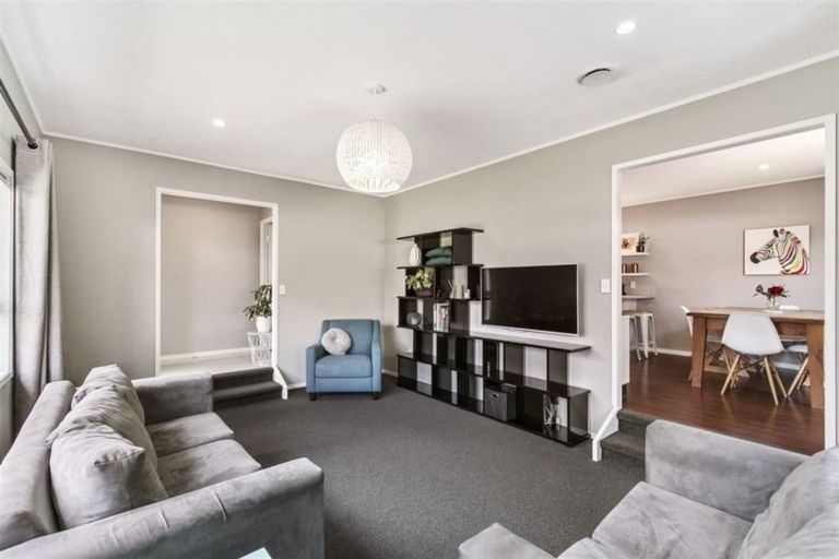 Photo of property in 22 Spargo Road, Massey, Auckland, 0614