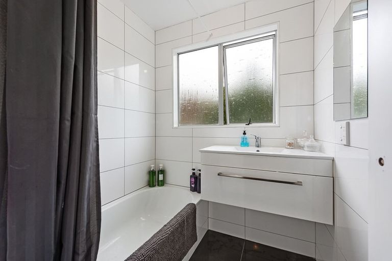 Photo of property in 21 Amber Grove, Birchville, Upper Hutt, 5018