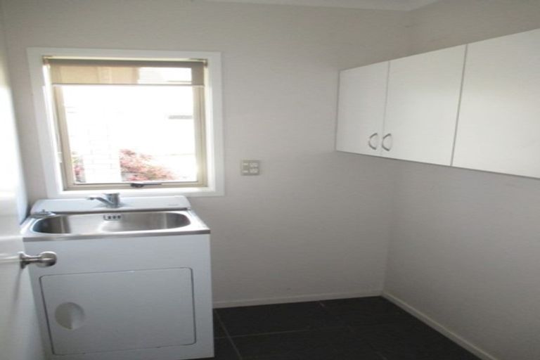 Photo of property in 27 Whitney Place, Rototuna North, Hamilton, 3210