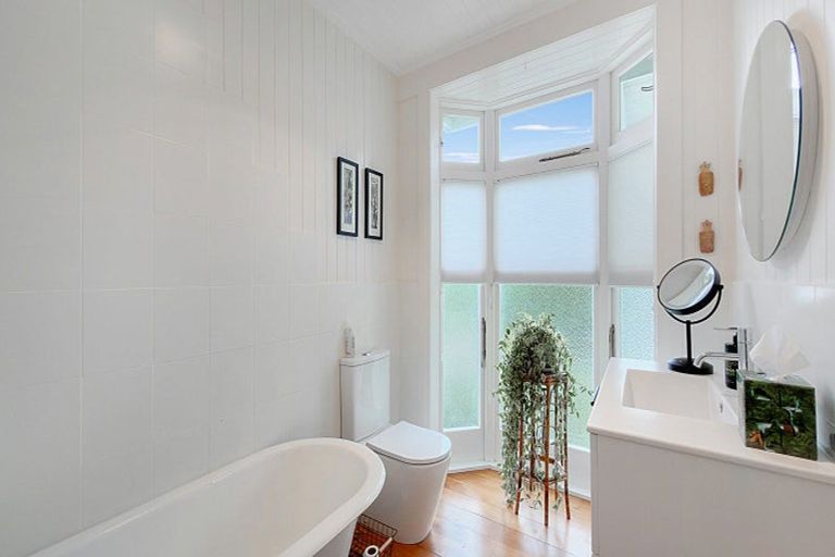 Photo of property in 403 The Terrace, Thames, 3500