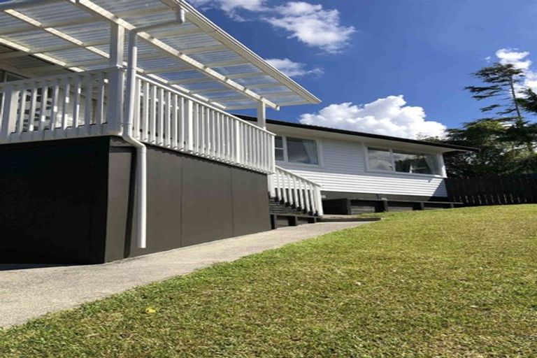 Photo of property in 11 Finlow Drive, Te Atatu South, Auckland, 0610