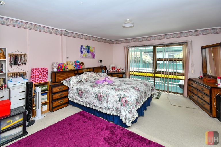 Photo of property in 9 Crispian Place, Weymouth, Auckland, 2103