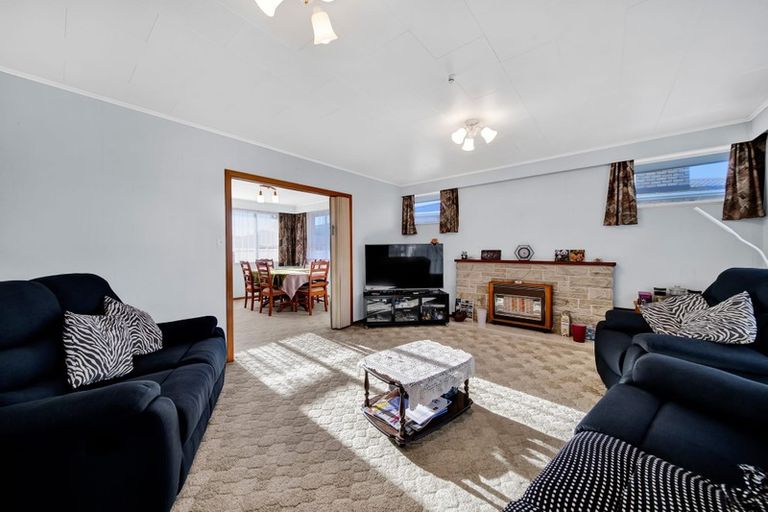 Photo of property in 13 Mccarthy Street, Hawera, 4610