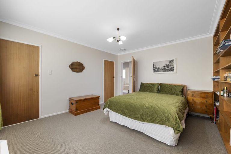 Photo of property in 3 Climie Crescent, Hawera, 4610