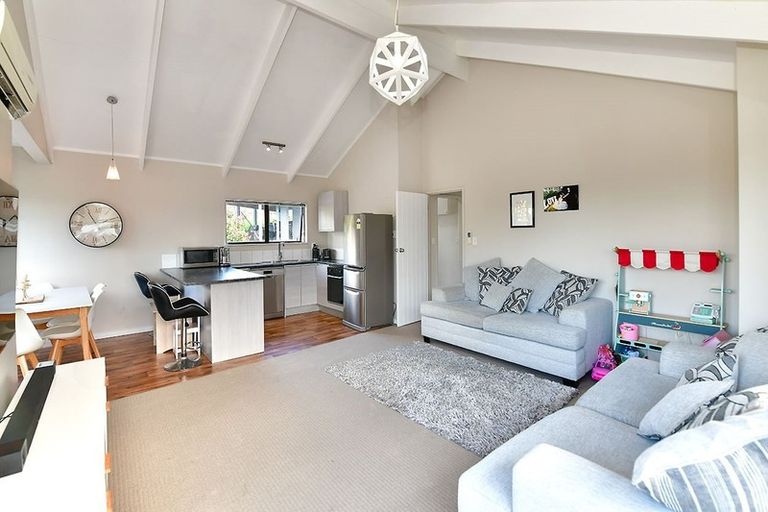 Photo of property in 1/169 Hibiscus Coast Highway, Red Beach, 0932