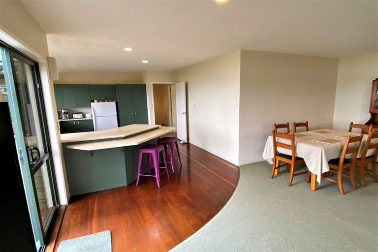 Photo of property in 140 Wattle Bay Road, Manukau Heads, Waiuku, 2684