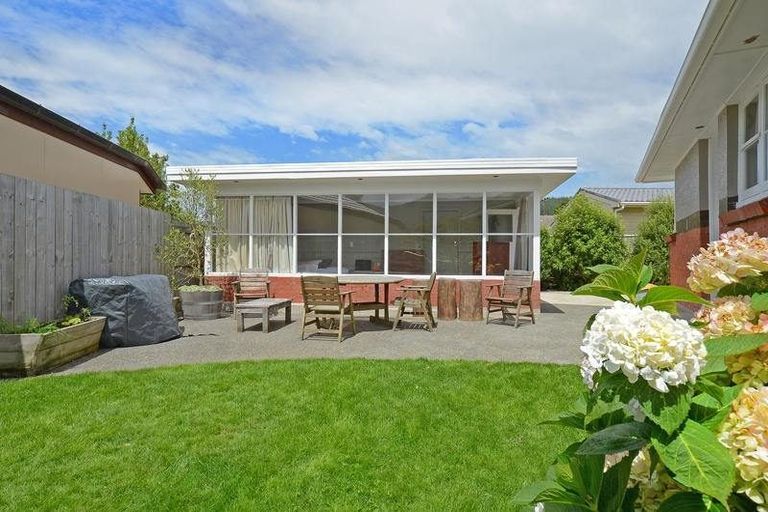 Photo of property in 352a Fergusson Drive, Heretaunga, Upper Hutt, 5018