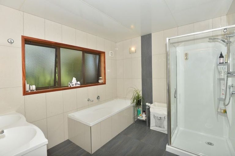 Photo of property in 698 Ngunguru Road, Glenbervie, Whangarei, 0173