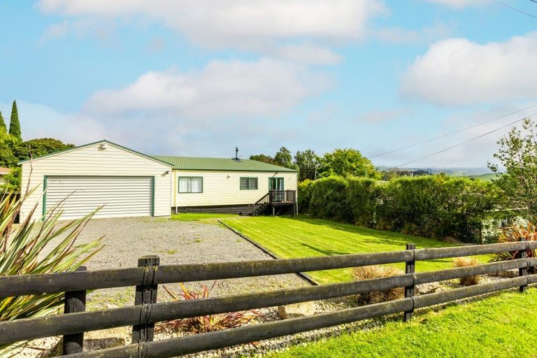 Photo of property in 24 Eagle Street, Waipawa, 4210
