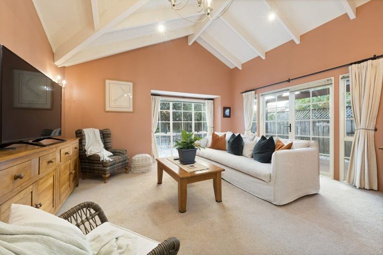 Photo of property in 42 Harvest Drive, Henderson, Auckland, 0612