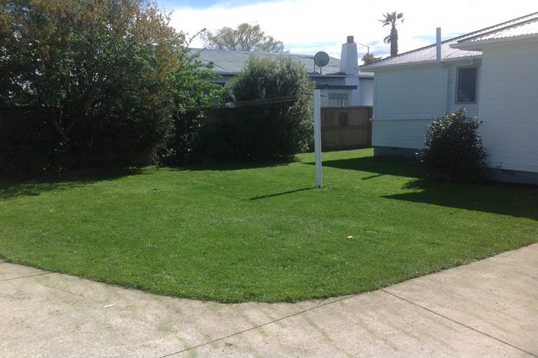 Photo of property in 13 Belfast Road, Belfast, Christchurch, 8051