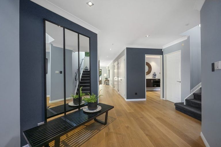 Photo of property in 12a Wainoni Heights, Greenhithe, Auckland, 0632