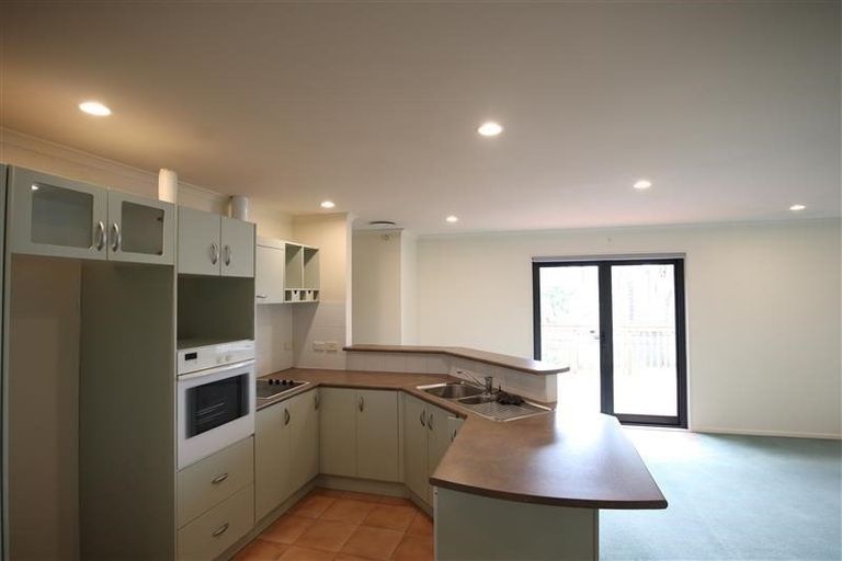 Photo of property in 16 Brittany Drive, Henderson, Auckland, 0612