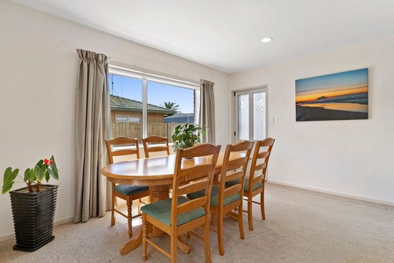 Photo of property in 35 Romana Crescent, Papamoa Beach, Papamoa, 3118