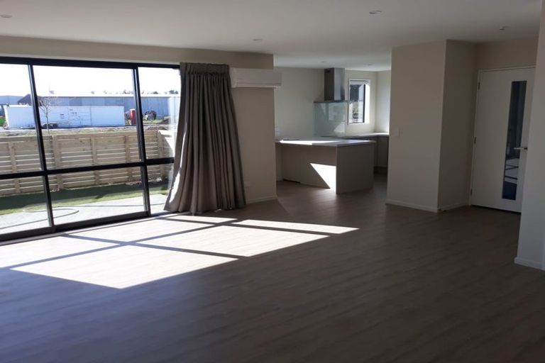 Photo of property in 27 Perendale Street, Belfast, Christchurch, 8051