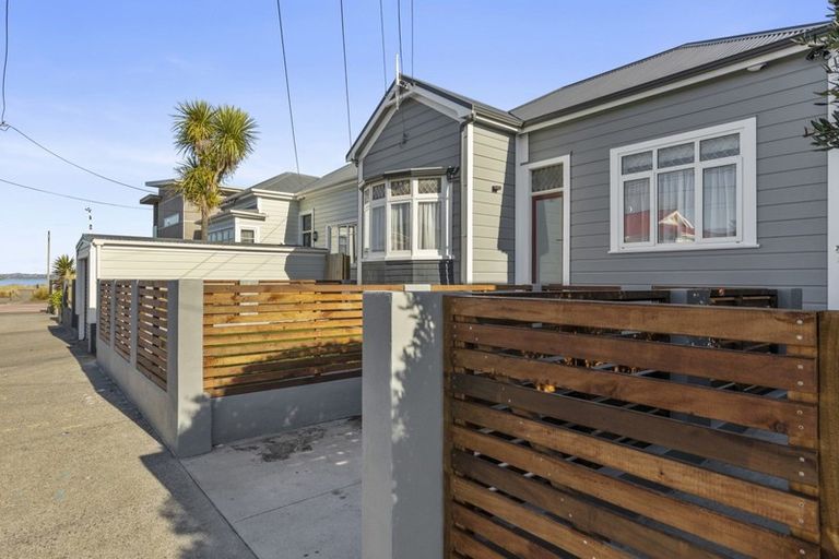 Photo of property in 5 Bay Street, Petone, Lower Hutt, 5012