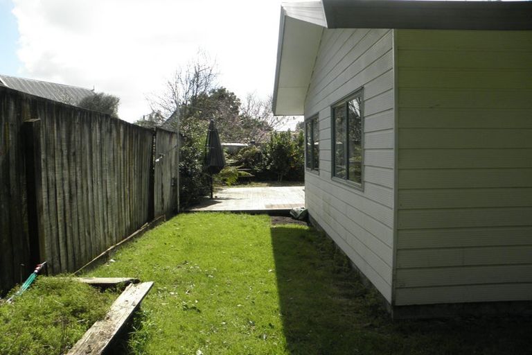 Photo of property in 4c Owens Road, Waiuku, 2123