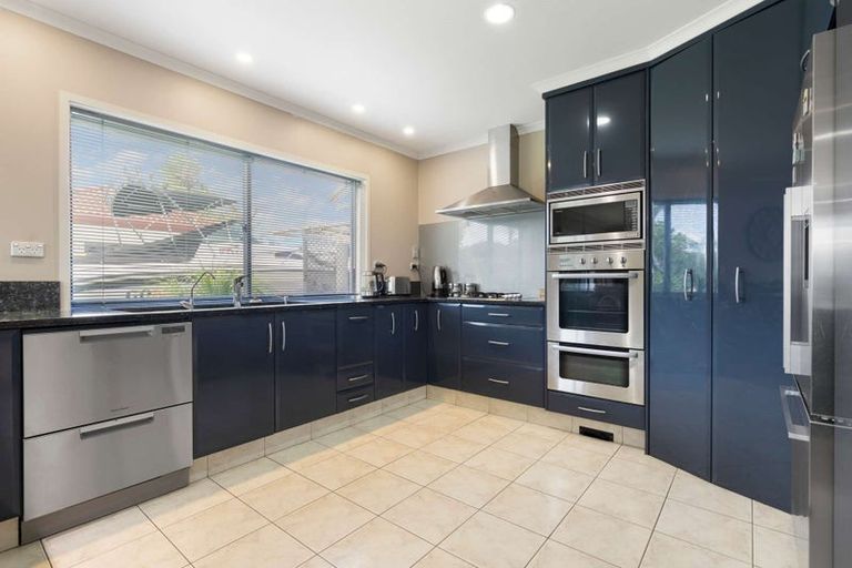 Photo of property in 115 Gravatt Road, Papamoa Beach, Papamoa, 3118