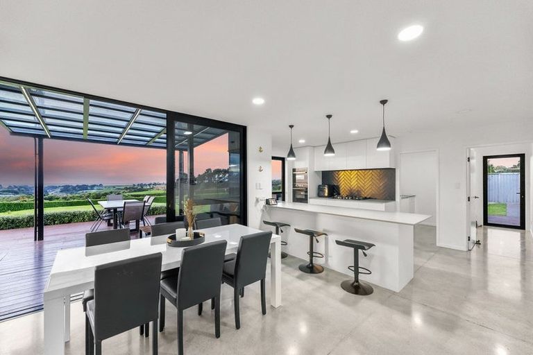 Photo of property in 1 Ekuarangi Place, Kaitake, New Plymouth, 4374