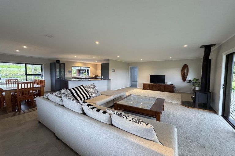 Photo of property in 1435 Old North Road, Helensville, 0875