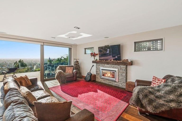 Photo of property in 16 Macmillan Avenue, Cashmere, Christchurch, 8022