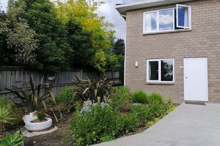 Photo of property in 9 Humphrey Kemp Avenue, Henderson, Auckland, 0612
