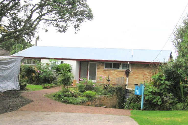 Photo of property in 5 River Road, Red Beach, 0932