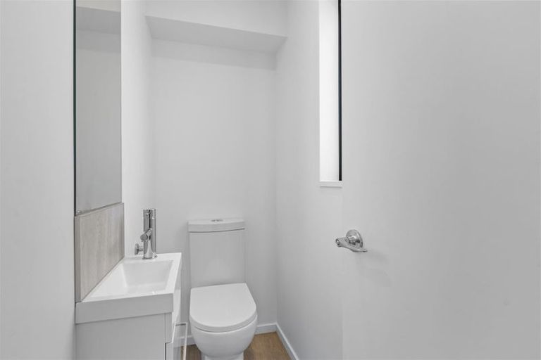 Photo of property in 2/21 Frederick Street, Waltham, Christchurch, 8011