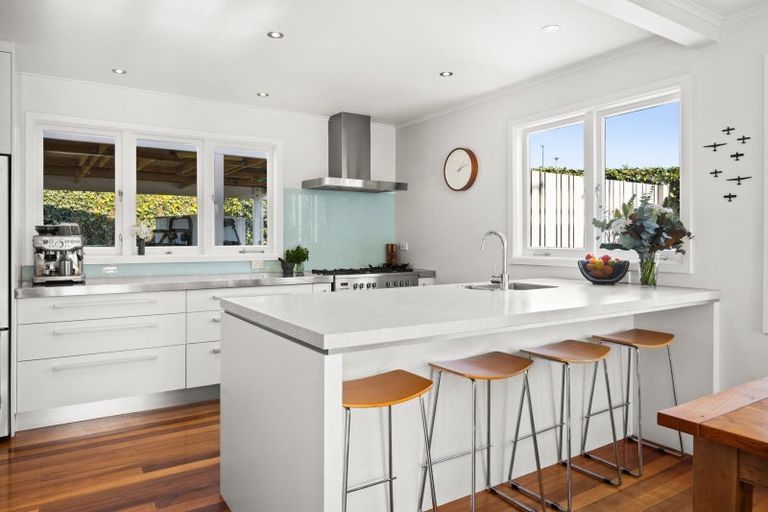 Photo of property in 11 Greenwood Road, Havelock North, 4130