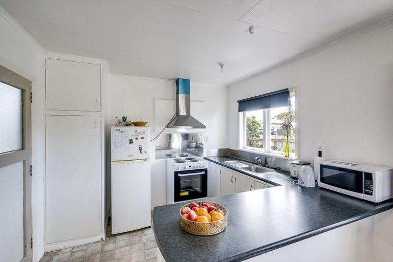 Photo of property in 6 James Foley Avenue, Pirimai, Napier, 4112