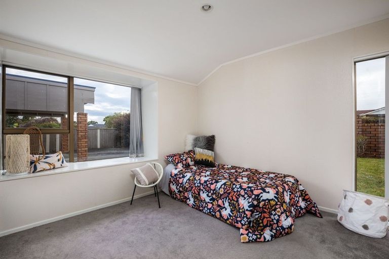 Photo of property in 115 Heta Road, Highlands Park, New Plymouth, 4312